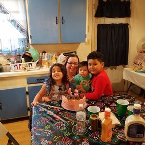 Meet your Posher, Crystal